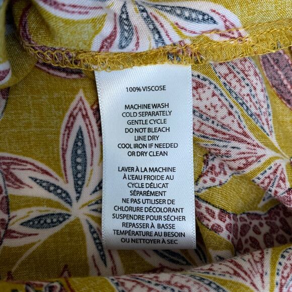 BeachLunchLounge Shirt Women L Mustard Giraffe Print Safari Button Up Top - Picture 9 of 9